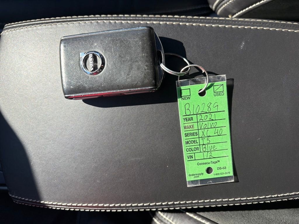 2021 Volvo XC40 R-Design