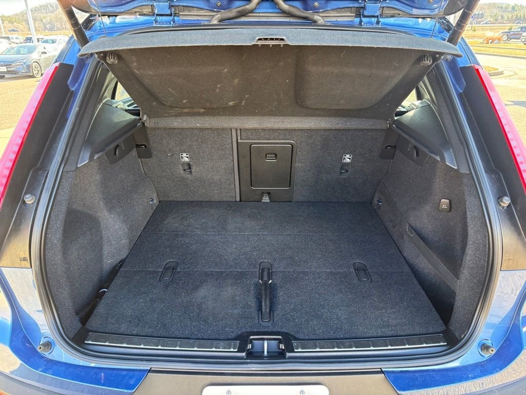 2021 Volvo XC40 R-Design