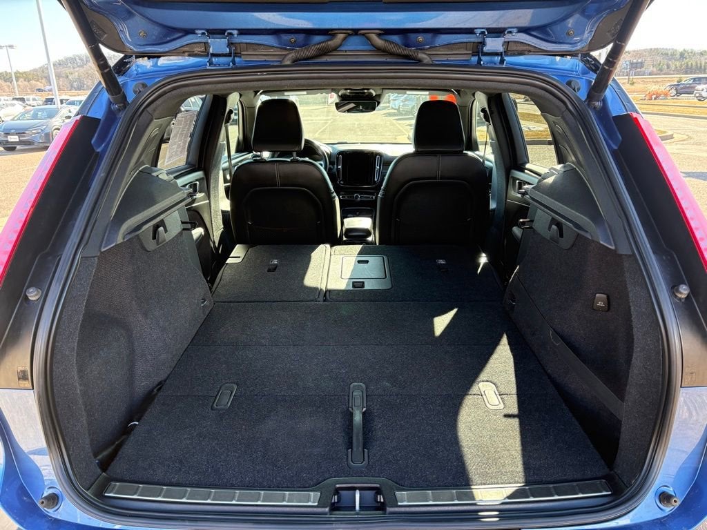 2021 Volvo XC40 R-Design