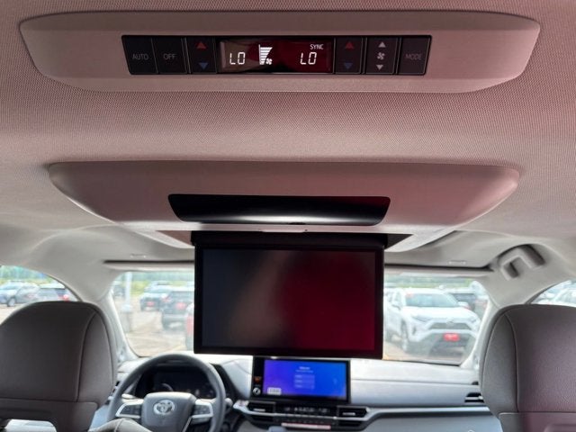 2026 Toyota Sienna XLE 7 Passenger