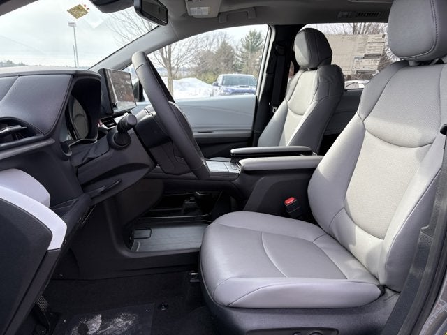 2026 Toyota Sienna XLE 7 Passenger