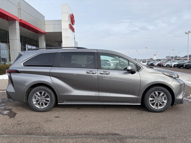 2026 Toyota Sienna XLE 7 Passenger