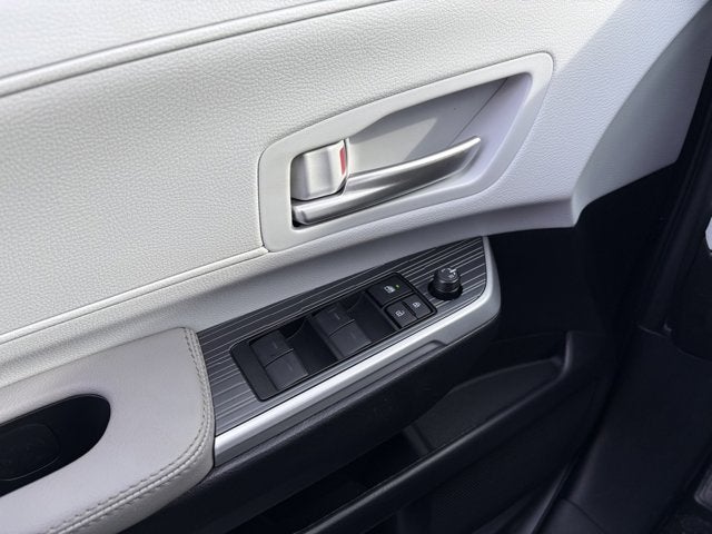 2026 Toyota Sienna XLE 7 Passenger