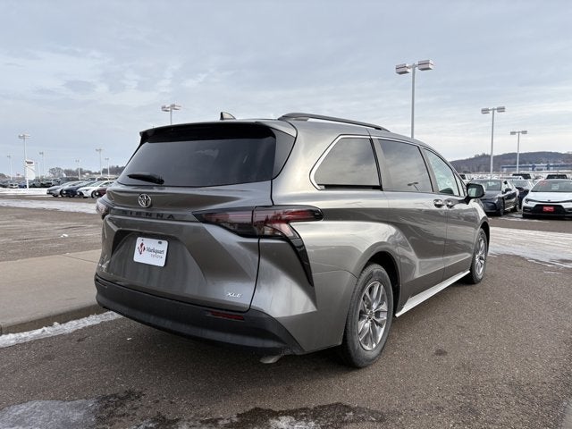 2026 Toyota Sienna XLE 7 Passenger