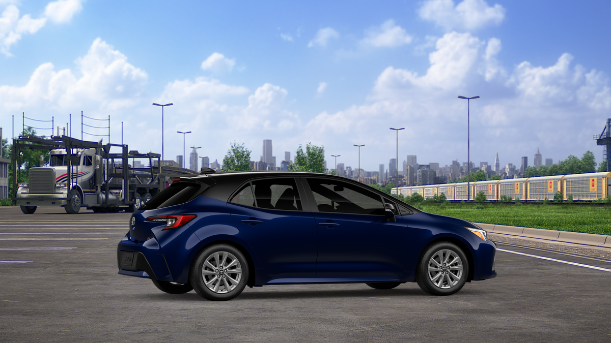 2027 Toyota Corolla Hatchback SE