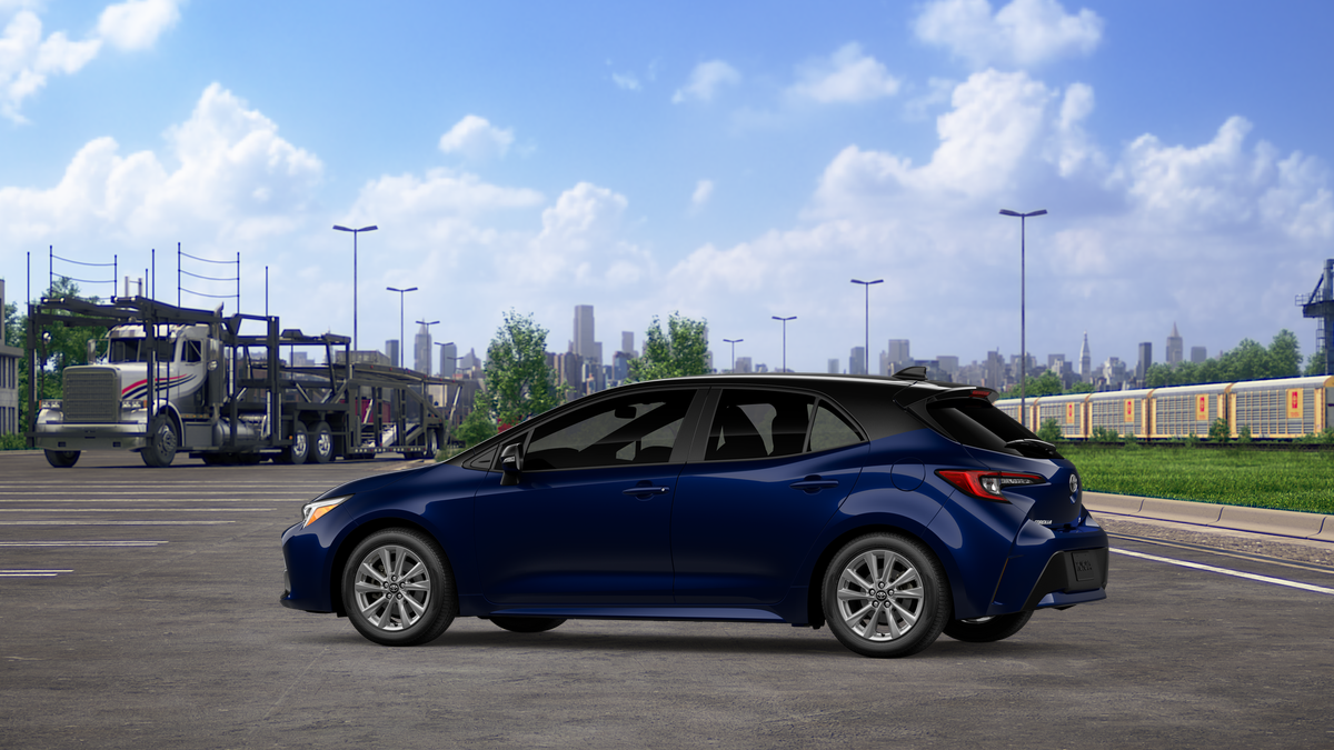 2027 Toyota Corolla Hatchback SE